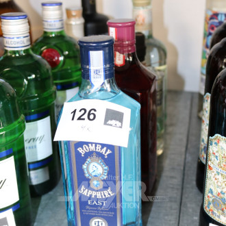 4 versch. Flaschen Gin: Bombay, Naked,