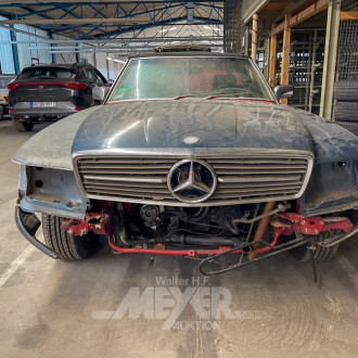 MERCEDES-BENZ R107 SL560