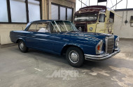 MERCEDES-BENZ W111 280E, teilrestauriert