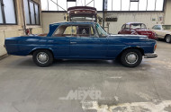 MERCEDES-BENZ W111 280E, teilrestauriert