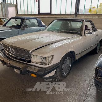 MERCEDES-BENZ R107 560SL