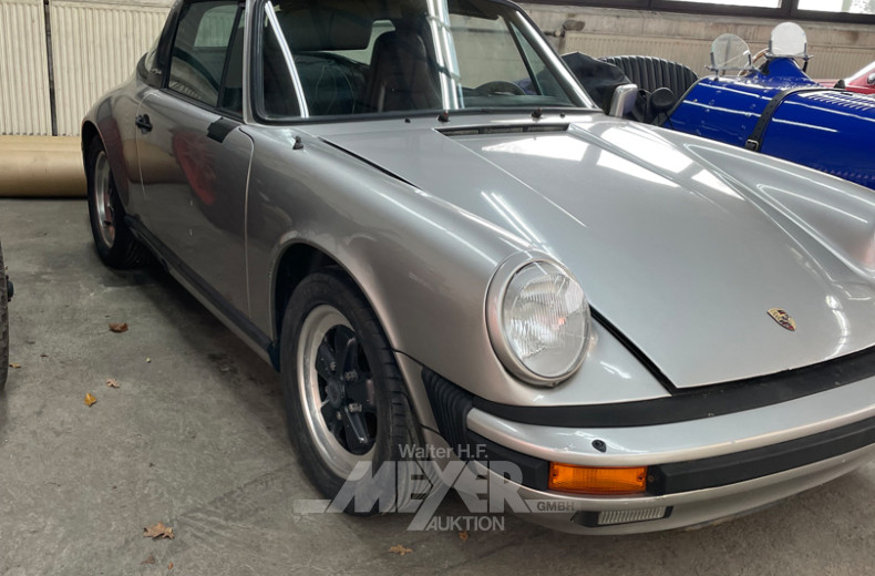 PORSCHE 911 Carrera 3.2 Targa, silber