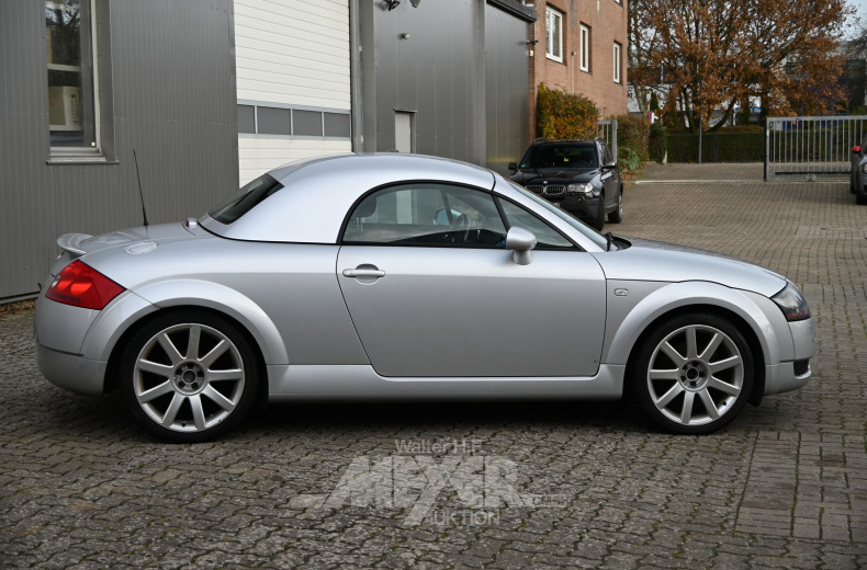 AUDI TT, silber