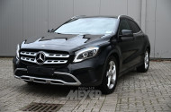 MERCEDES-BENZ GLA 180, kosmosblack