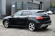 MERCEDES-BENZ GLA 180, kosmosblack