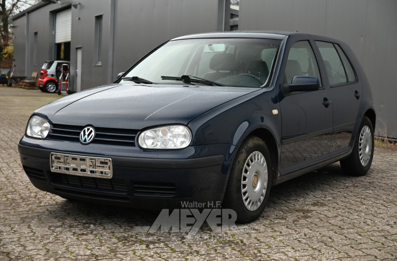 VOLKSWAGEN Golf IV, blau, 4-trg.