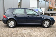 VOLKSWAGEN Golf IV, blau, 4-trg.