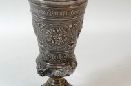 Pokal-Glas, versilbert, mit Gravur: