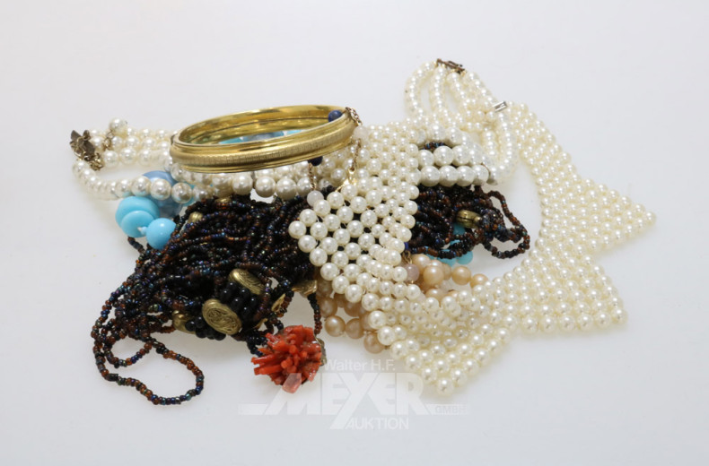 Posten Modeschmuck, u.a. Armreifen,