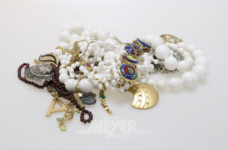 Posten Modeschmuck, u.a. Armreifen,