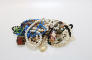 Posten Modeschmuck, u.a. Armreifen,