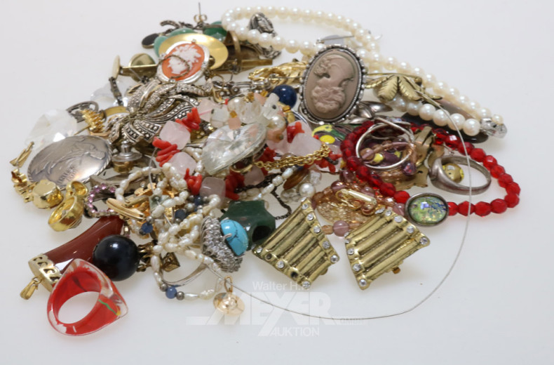 Posten Modeschmuck, u.a. Armreifen,