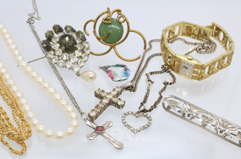 Posten Modeschmuck, u.a. Broschen,