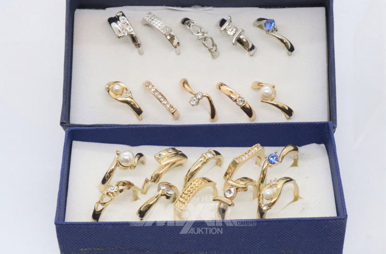 20 Ringe Modeschmuck, besetzt mit