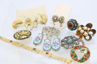 Posten Modeschmuck: Armreif, Ketten,