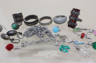 Konvolut Silber- u. Modeschmuck,