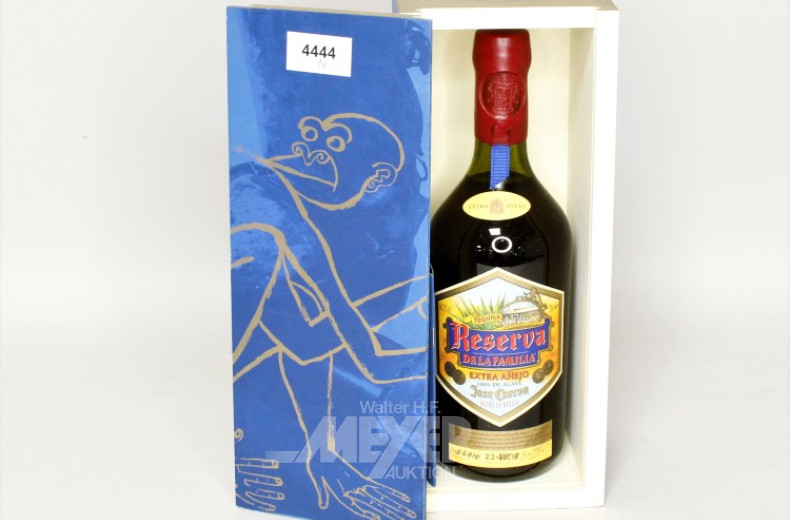 Flasche TEQUILA in einer Presentbox,