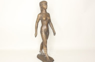 Bronzefigur ''Weibl. Akt'', unsigniert,