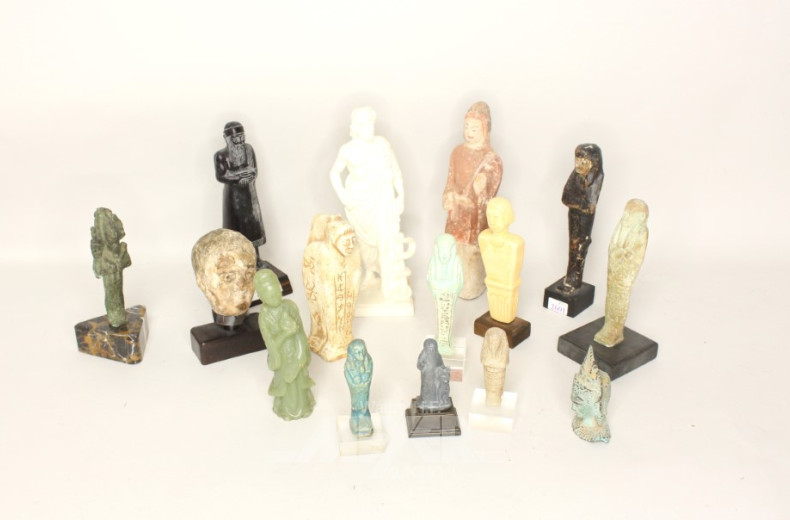 Posten Kleinfiguren, zum Teil antik,