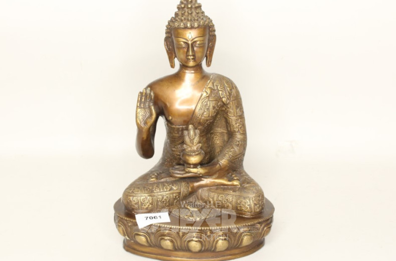 Bronzeskulptur ''Medizin-Buddha'',