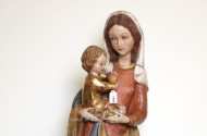 gr. Holzschnitzfigur ''Madonna mit Kind'',