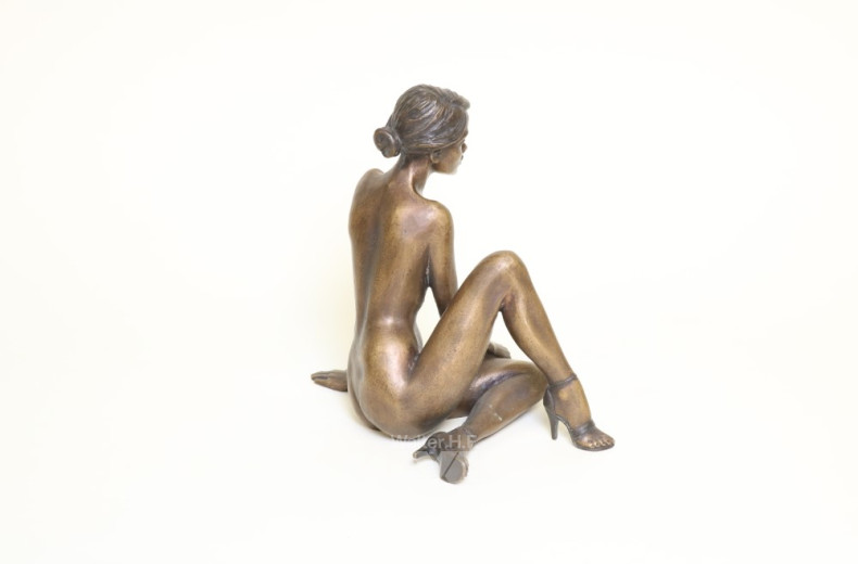 Skulptur, Bronze, ''sitzender weibl. Akt''