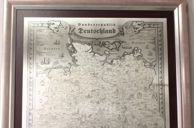 Platte mit der Landkarte von Deutschland