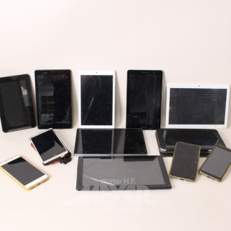 Konvolut Tabletts und Smartphones