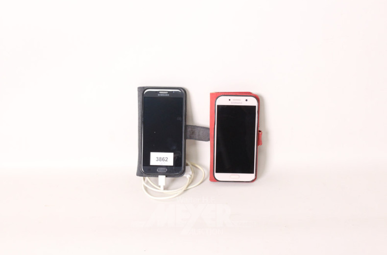 2 Smartphones SAMSUNG Galaxy A5, SM-A520F,