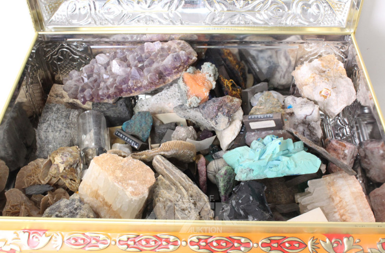 Posten Mineralien, Drusen und Fossielien