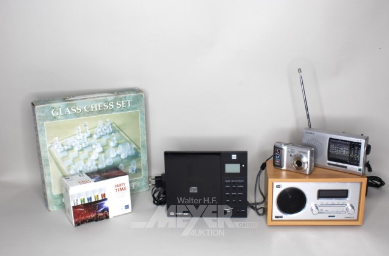 Posten Hausrat: CD Player, Schachspiel,