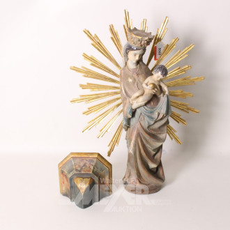 Holzskulptur ''Madonna mit Kind im