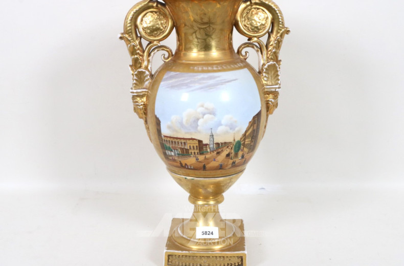 antike Vase, goldfarben mit Stadtmotiv,