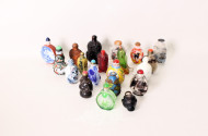 20 versch. Snuff Bottles