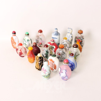 20 versch. Snuff Bottles